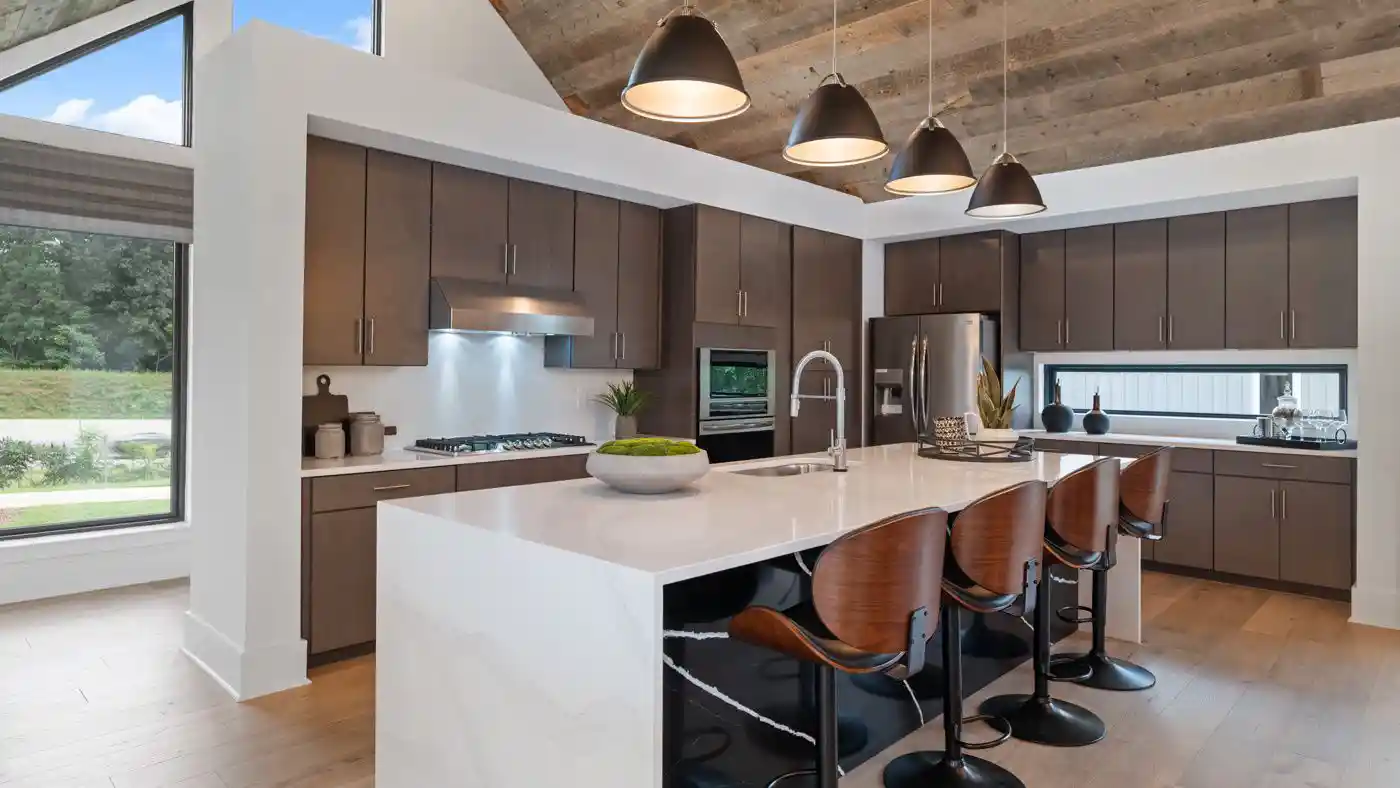 Choose from a wide range of quartz textures and colors for your Charlotte kitchen